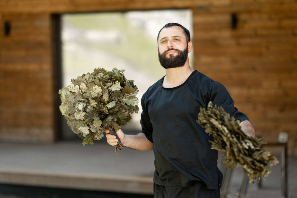 Майстер із віниками у Edem Forest SPA